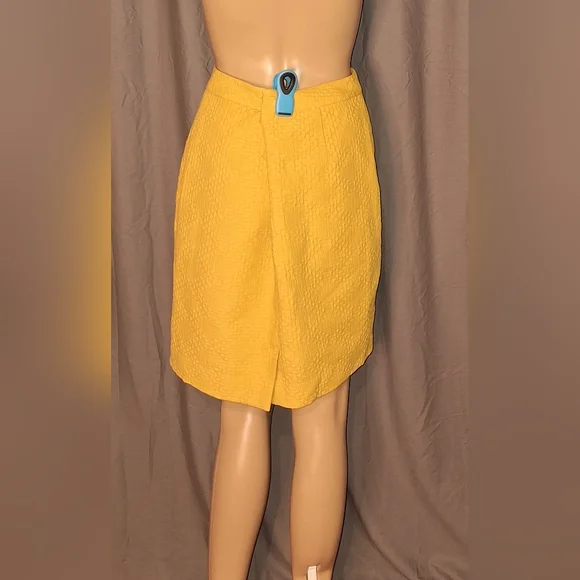 Banana Republic/ yellow midi skirt/ size 4 - Picture 2 of 9